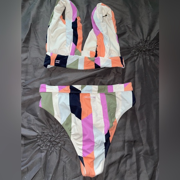 billabong bathing suit - Picture 2 of 3